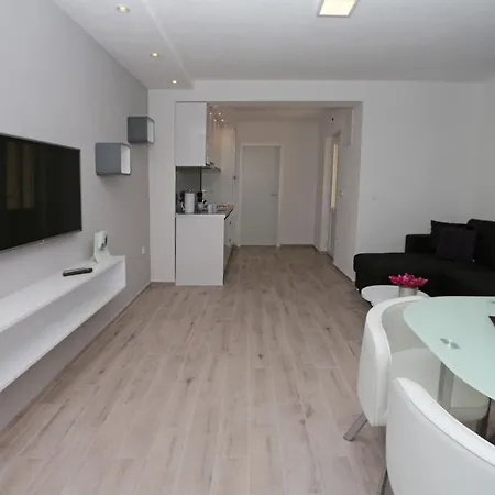 Modern Apartment Makarska